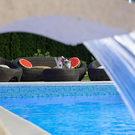 Irresistible Villa *