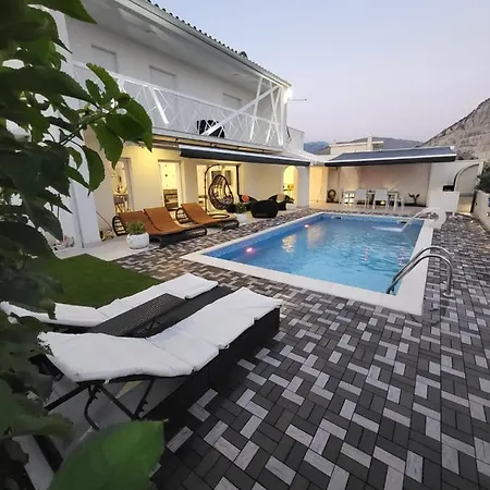 Irresistible Villa *