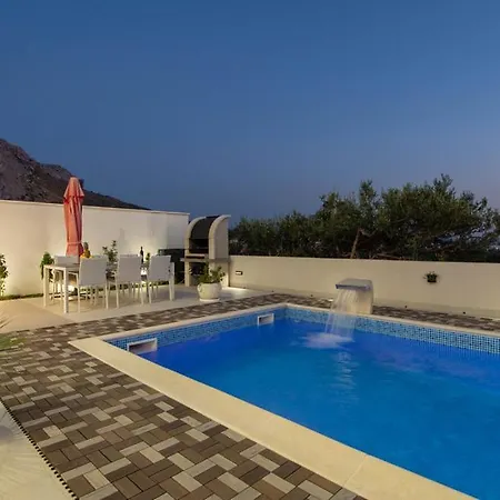 Irresistible Villa